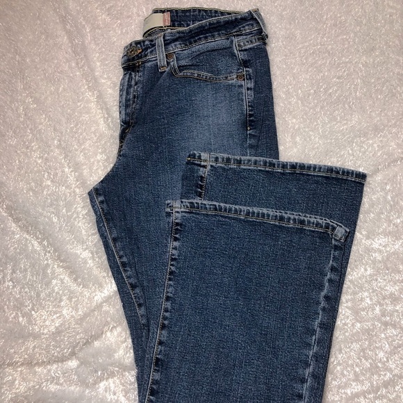 Levi’s 319 Mid-rise Flare jeans (11 short) - Picture 13 of 14